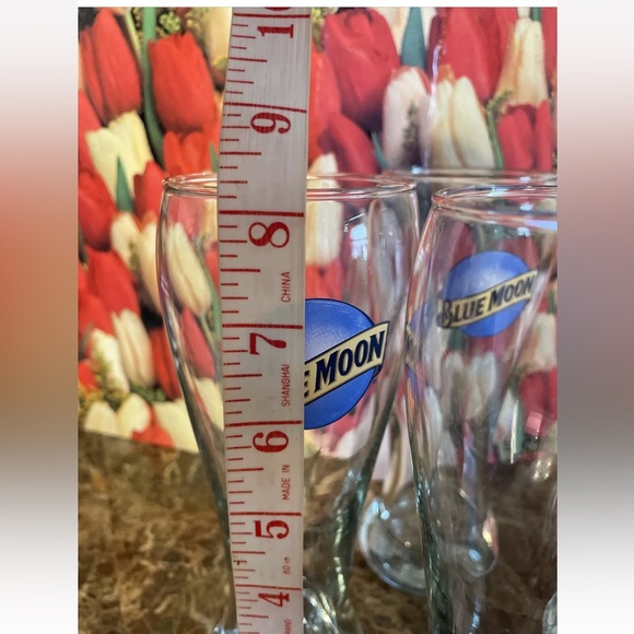 5/25 Blue Moon Signature Pilsner Beer Glasses 8 Inch Tall 16 Oz Ounces Man Cave - Picture 4 of 7